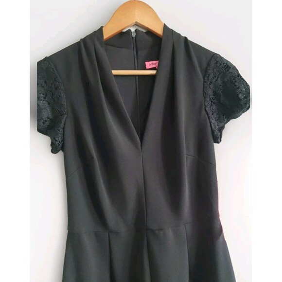 Betsey Johnson Dress Black Lace Cap Sleeve Knee Length Womens 4 Event NWT - Picture 2 of 12